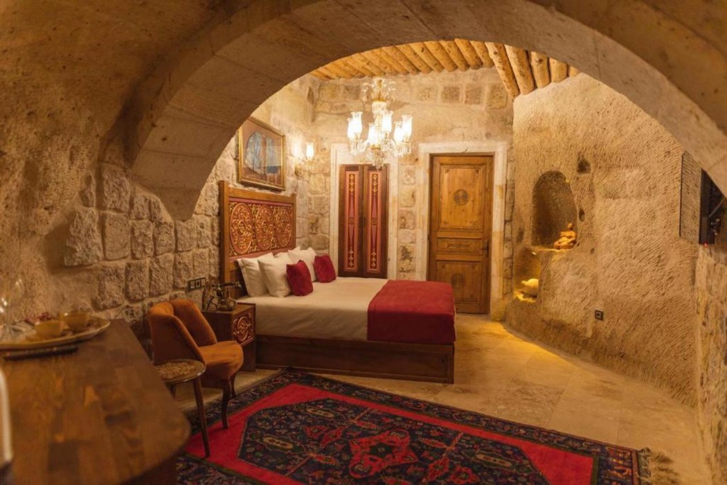 Solo Cave Suites 12/61