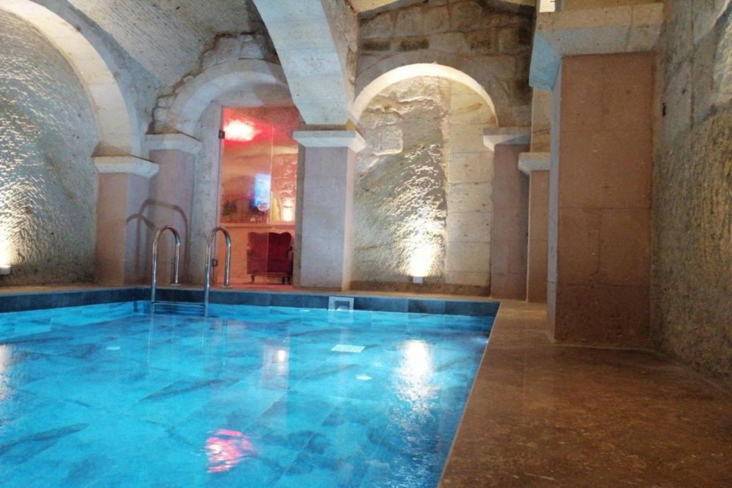 Solo Cave Suites 33/61