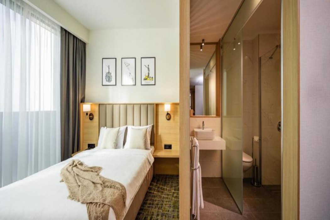 B1 City Hotel 9/49