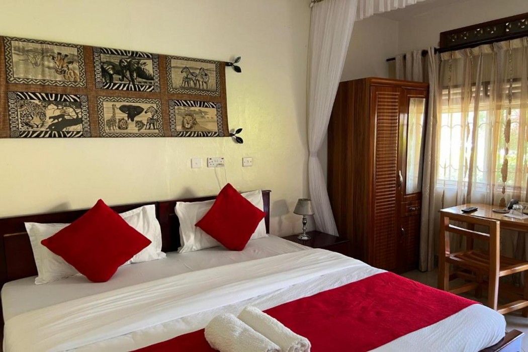 Room at Sunset hotel Entebbe, ENTEBBE