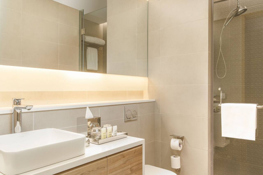 Hyatt Centric Soalteemode Kathmandu 11/60