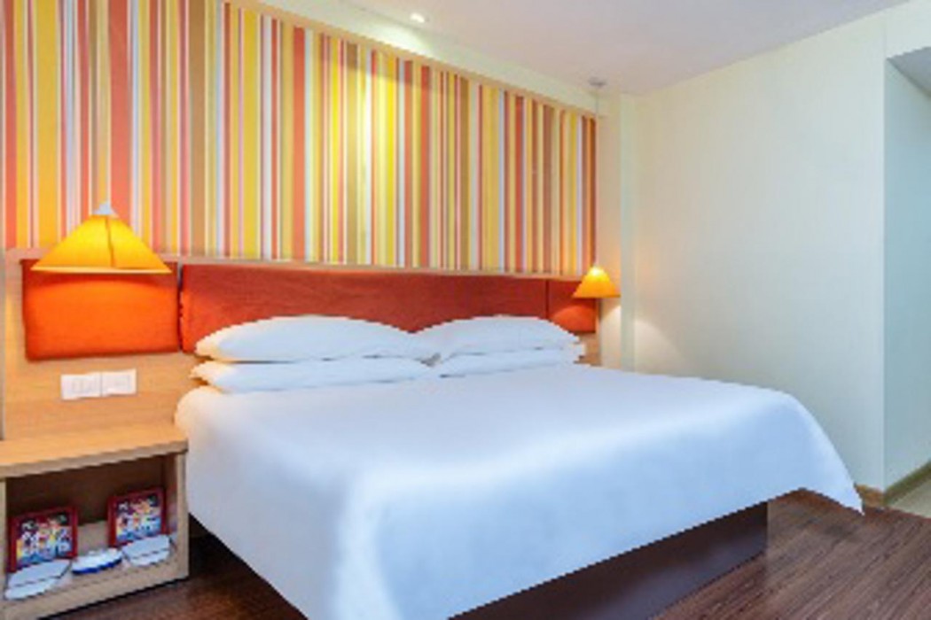 Homeinn Neo (Shenzhen Futian Convention center Zhu Zi Lin Metro Station) 9/17