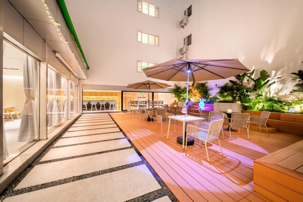 Homeinn Neo (Shenzhen Futian Convention center Zhu Zi Lin Metro Station) 16/17
