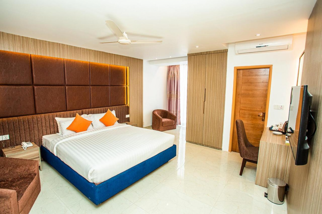 Royal Raj Hotel and Condominium 6/35