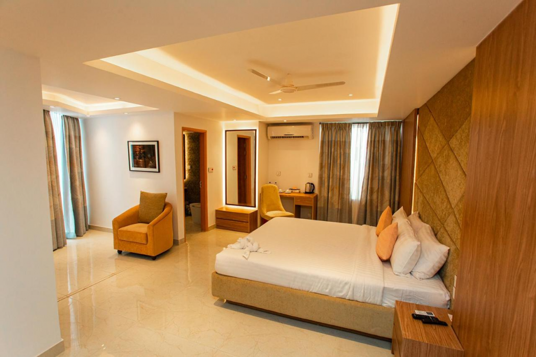 Royal Raj Hotel and Condominium 10/35