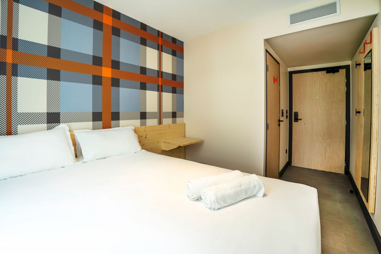 easyHotel Marseille Euromed 18/35