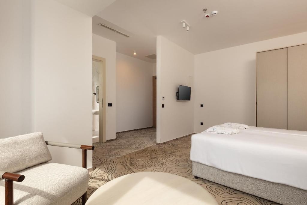SeeSea Hotel 17/65