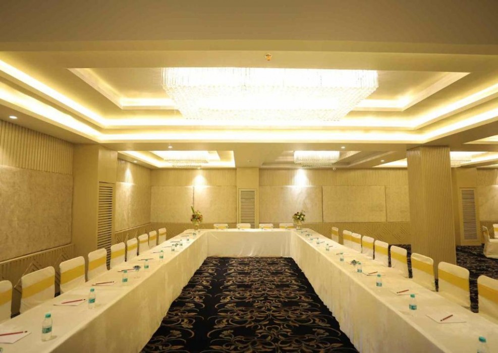 Essentia Luxury Resort & Spa Udaipur 27/61