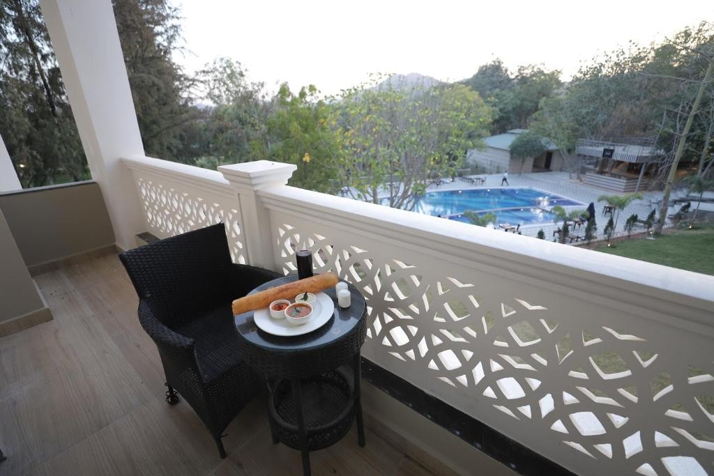 Essentia Luxury Resort & Spa Udaipur 17/61