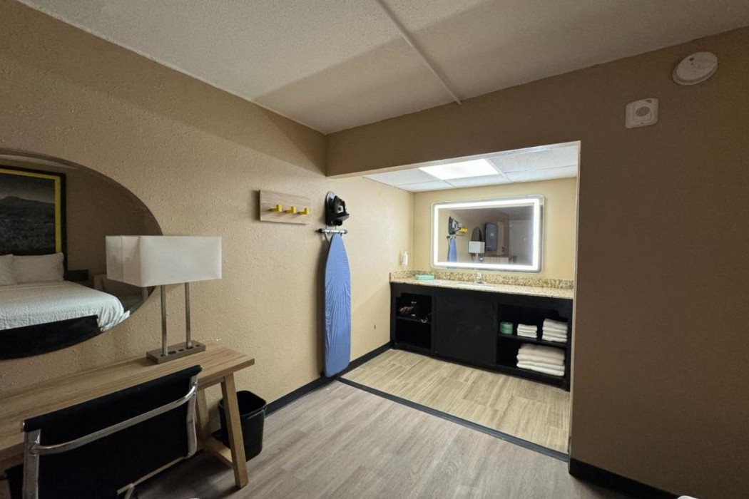 Super 8 by Wyndham Corpus Christi Airport 13/51