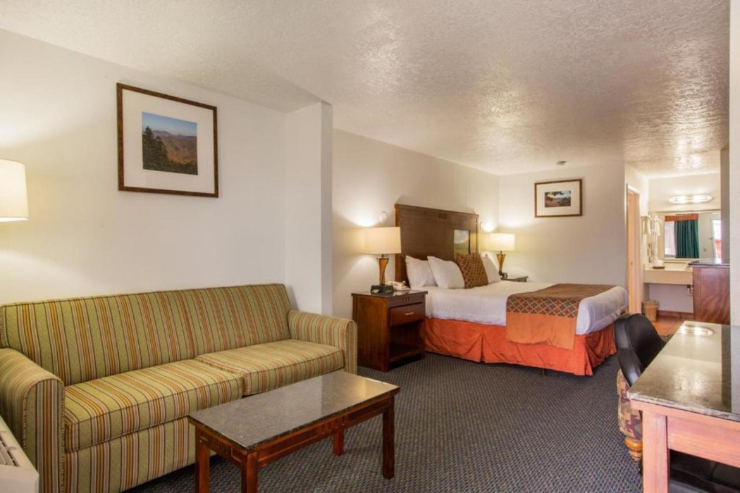 Sandia Peak Inn Old Town ABQ, a Howard Johnson by Wyndham 10/38