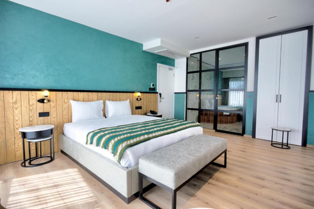 Fragments Hotel 11/51