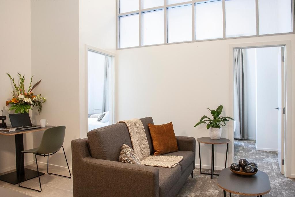 Sojourn Apartment Hotel Riddiford Street Limited 13/54