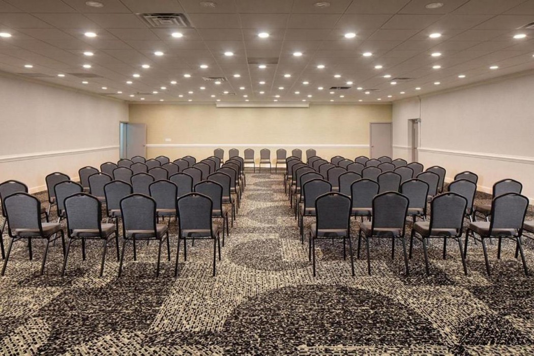 Hawthorn Extended Stay by Wyndham Columbia / Ft. Jackson 36/55