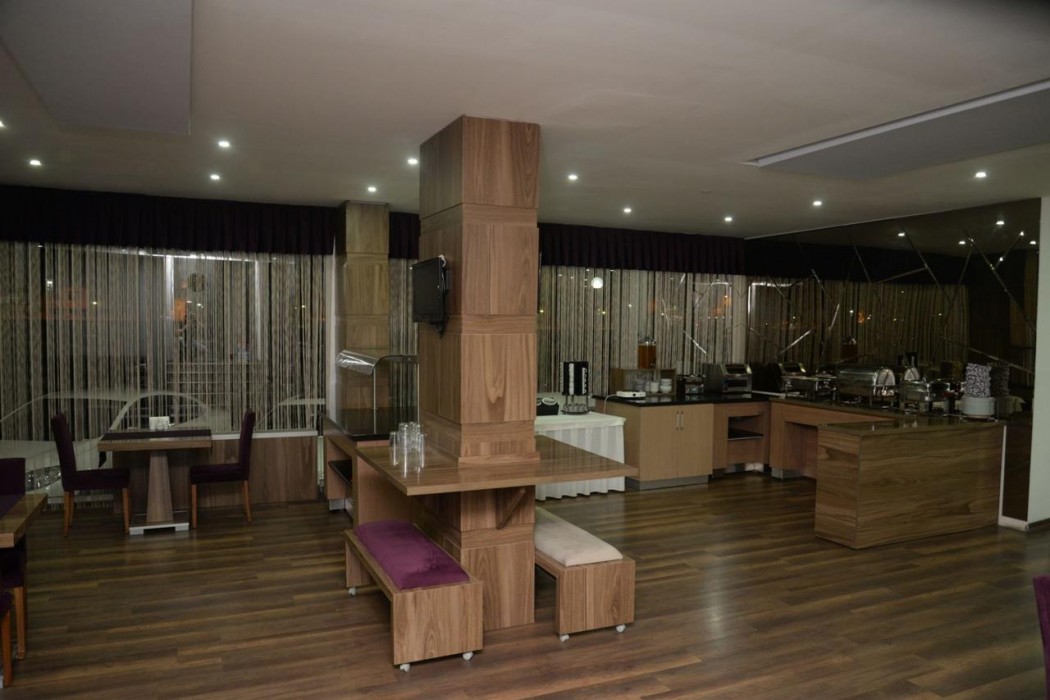 Hande Hotel 46/60