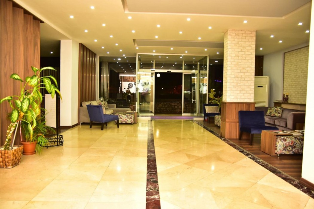 Hande Hotel 8/60