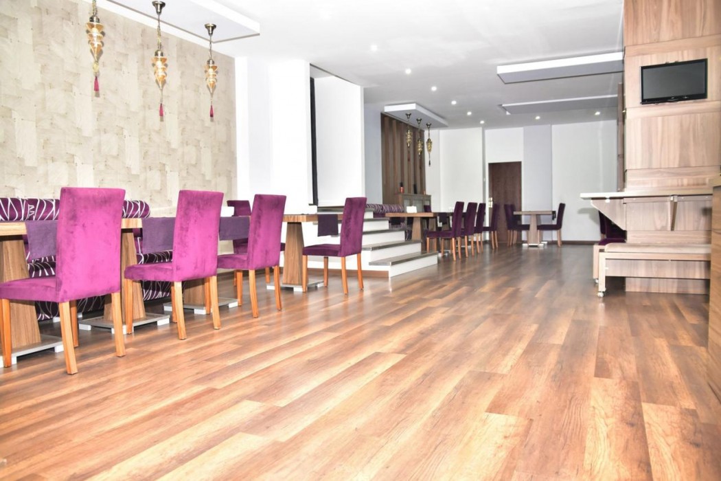 Hande Hotel 48/60