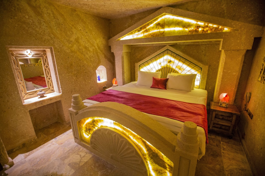 Royal Cave Hotel 9/58