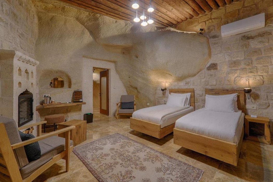 Solem Cave Suites 11/56