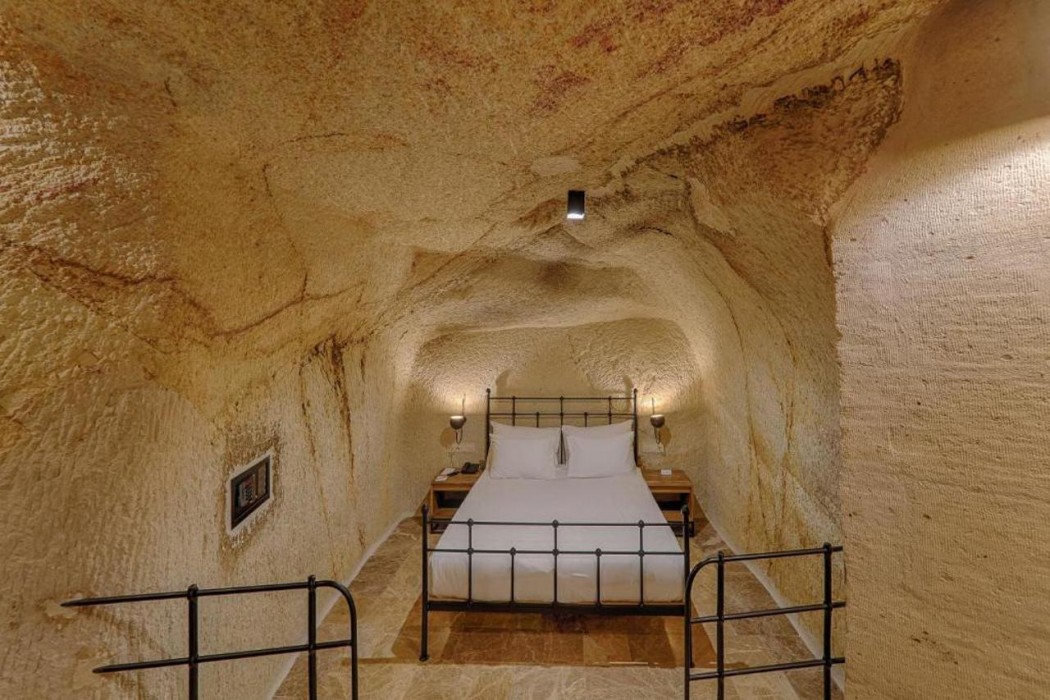 Solem Cave Suites 13/56