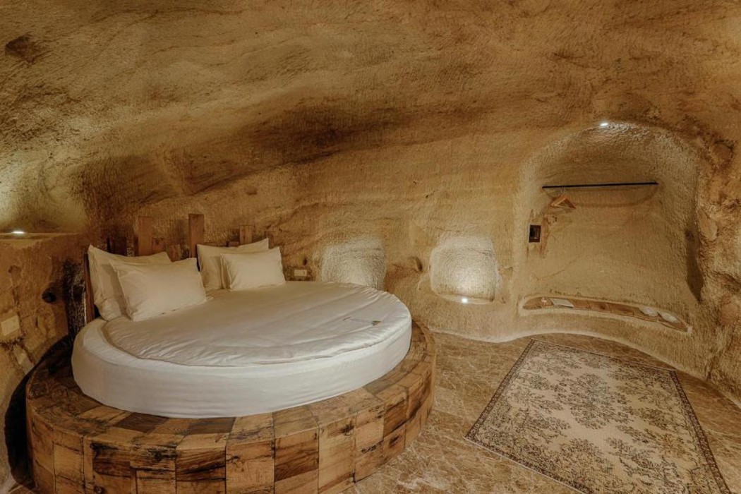 Solem Cave Suites 9/56