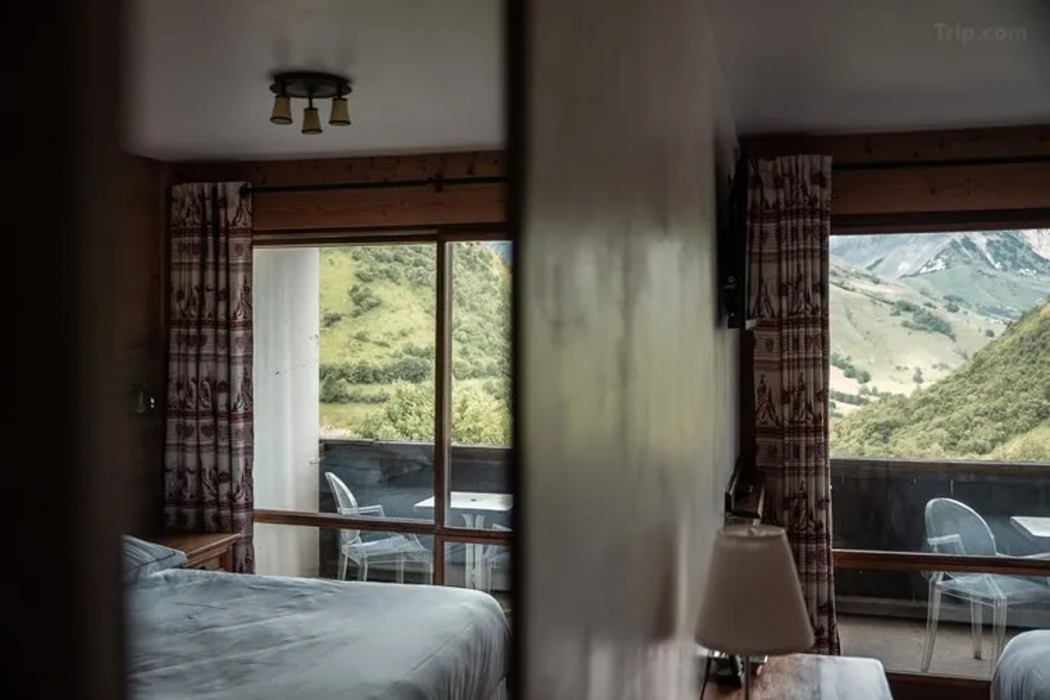 Les Cedres Hotel 7/59