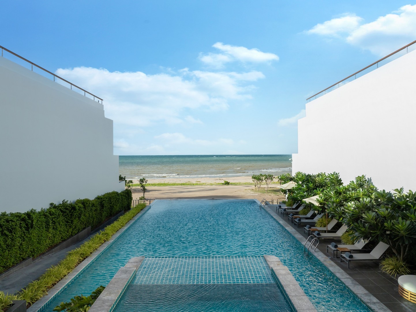 Eastin Resort Rayong 45/75