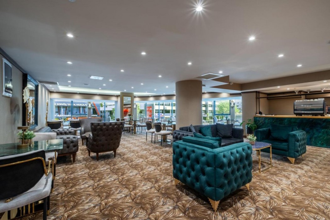 Park Dedeman Kizilay Ankara 30/64