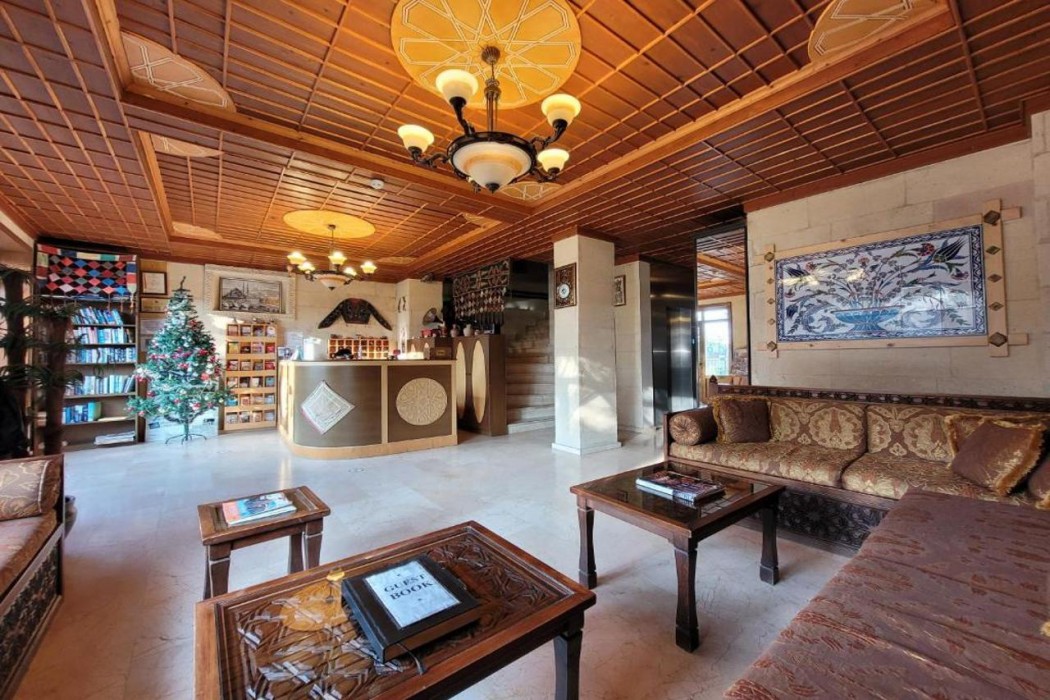 Saruhan Hotel 7/57