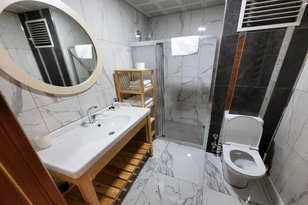 Saruhan Hotel 13/57