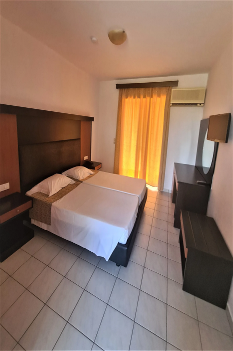 Corali Hotel 12/63
