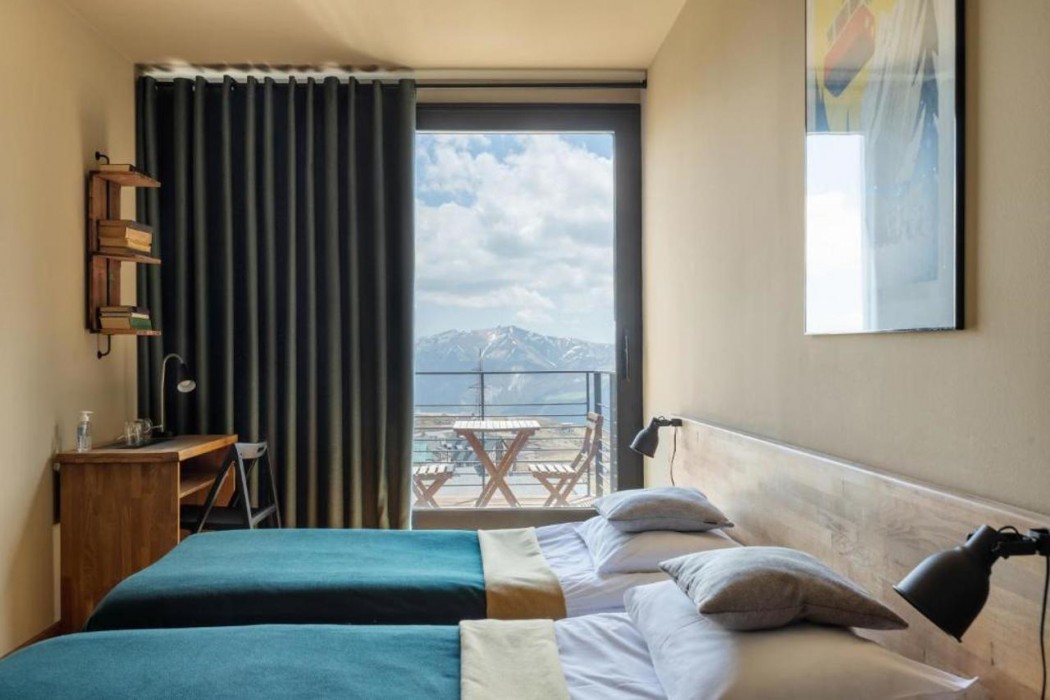 Quadrum Ski & Yoga Resort 10/68