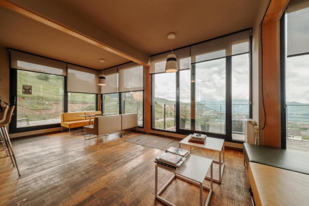 Quadrum Ski & Yoga Resort 7/68