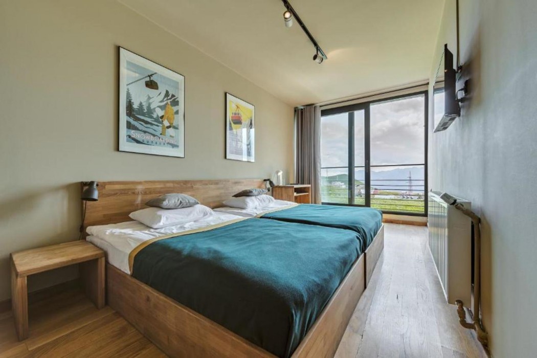 Quadrum Ski & Yoga Resort 9/68
