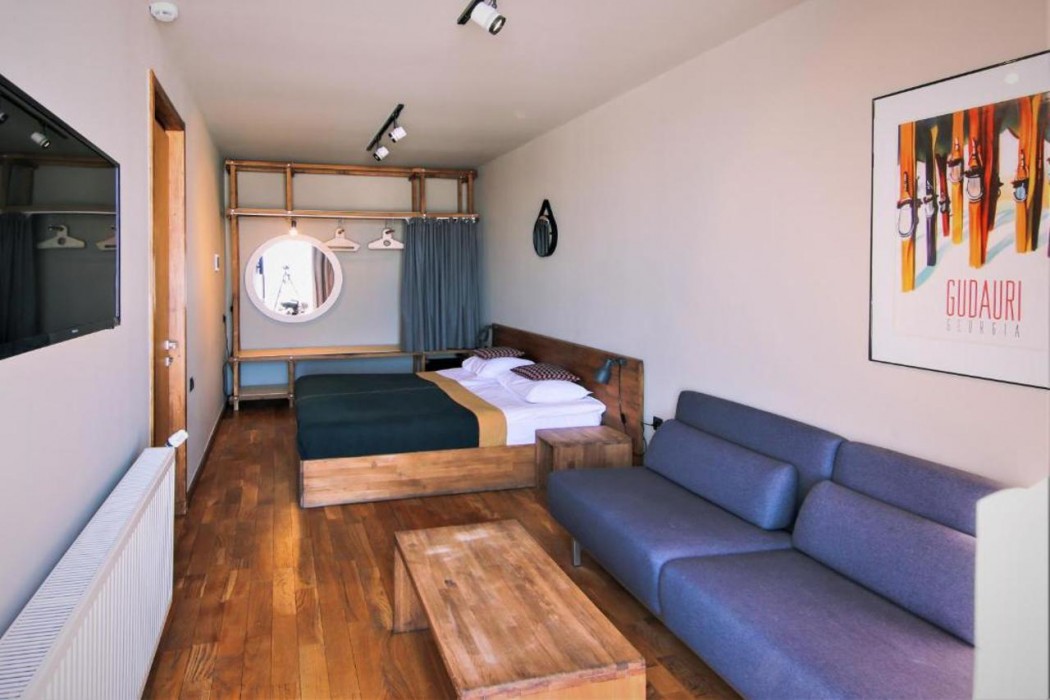 Quadrum Ski & Yoga Resort 12/68