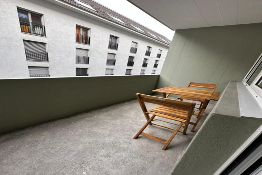 Galaxy Apartments 4/10
