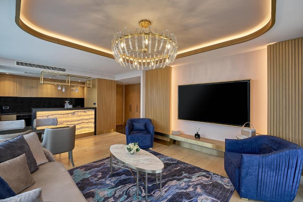 Merit Starlit Hotel & Residence 38/96
