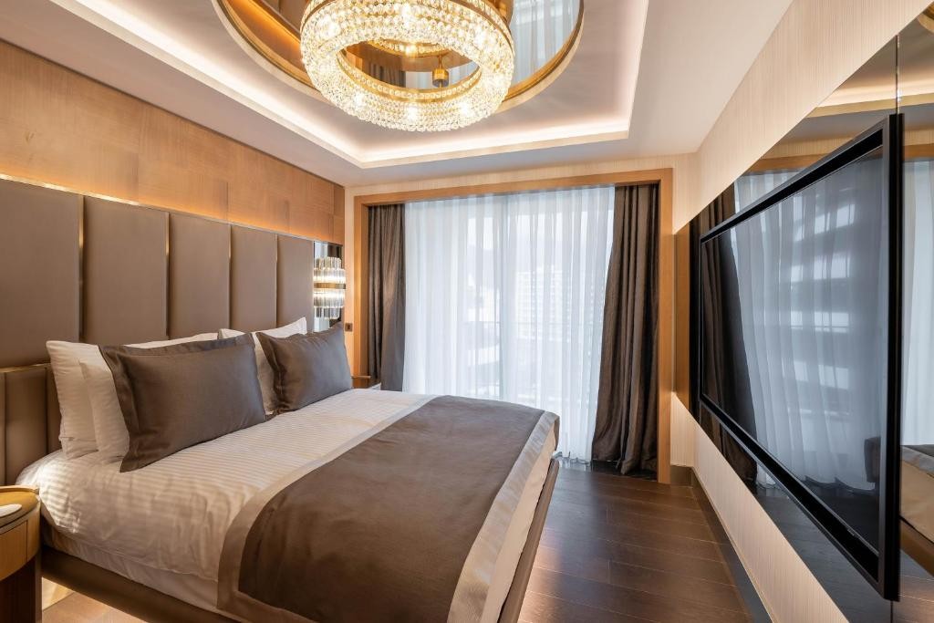 Merit Starlit Hotel & Residence 24/96