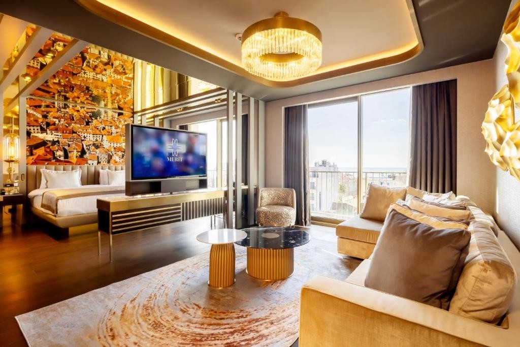 Merit Starlit Hotel & Residence 30/96