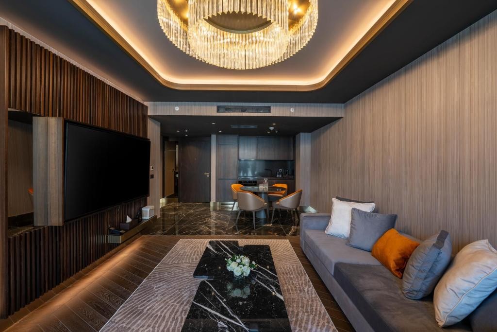 Merit Starlit Hotel & Residence 64/96
