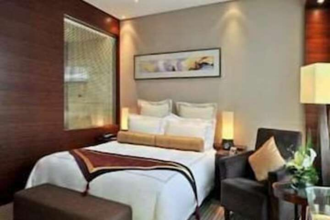 Ramada Plaza Caohejing 9/22