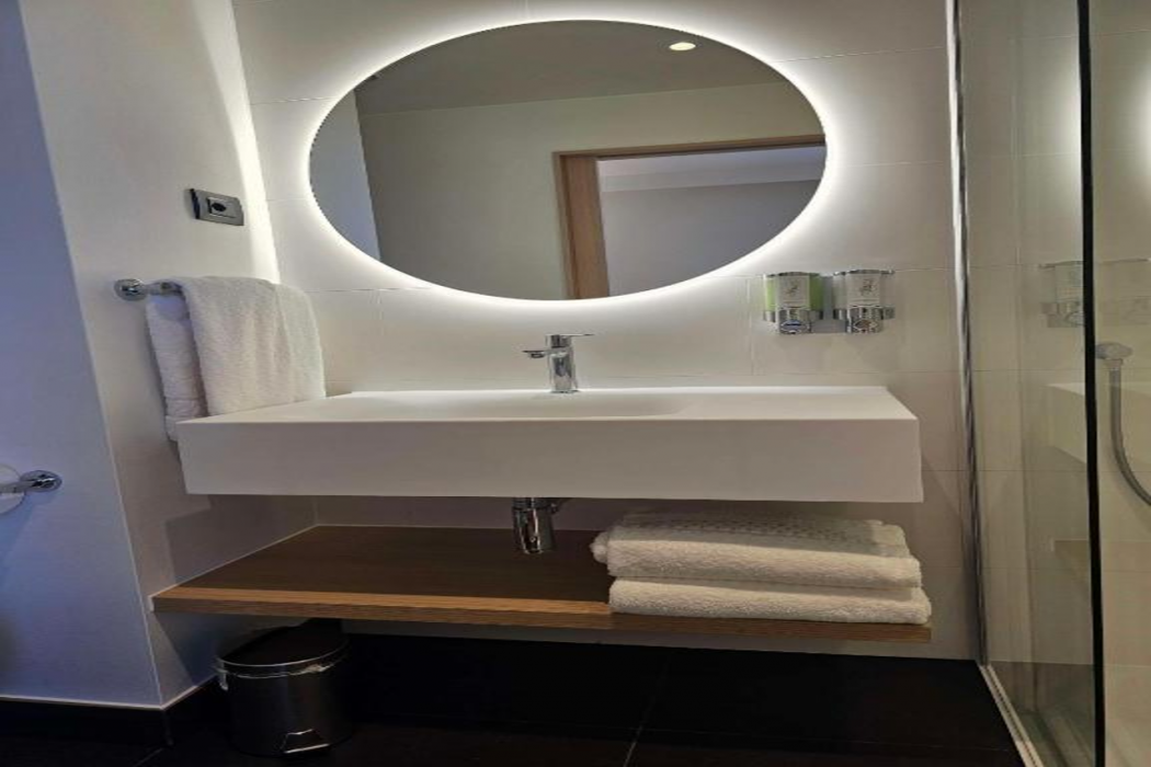 Hampton By Hilton Locarno 17/58