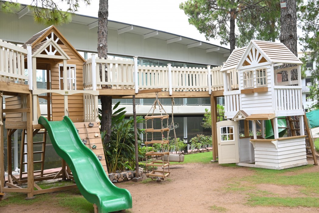 Highland Country Club & Resort 35/36