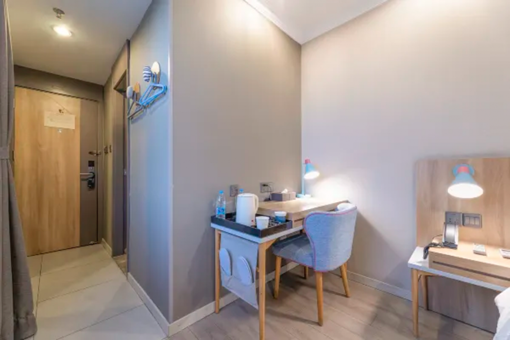 Home Inn Neo (Ningbo Railway Station) 17/31