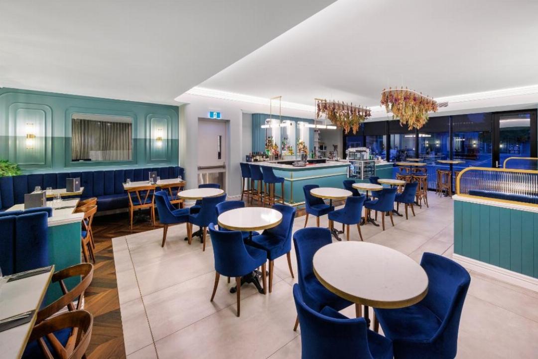 The Mayfair Hotel 24/72
