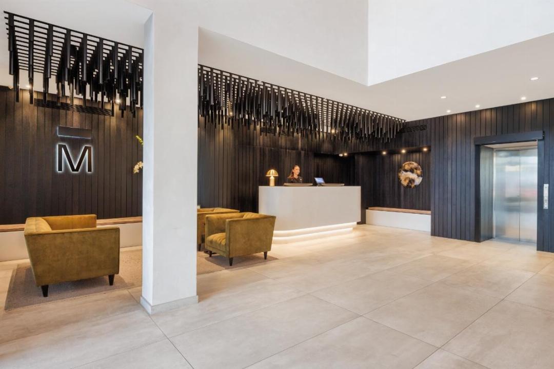 The Mayfair Hotel 11/72