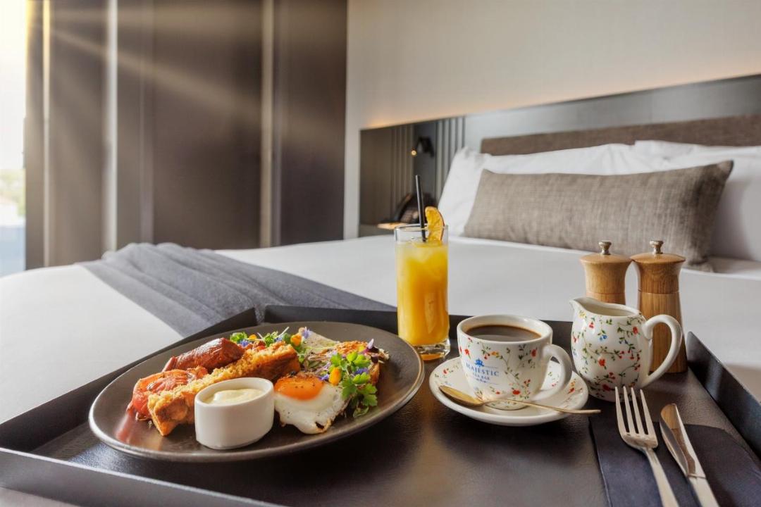 The Mayfair Hotel 16/72