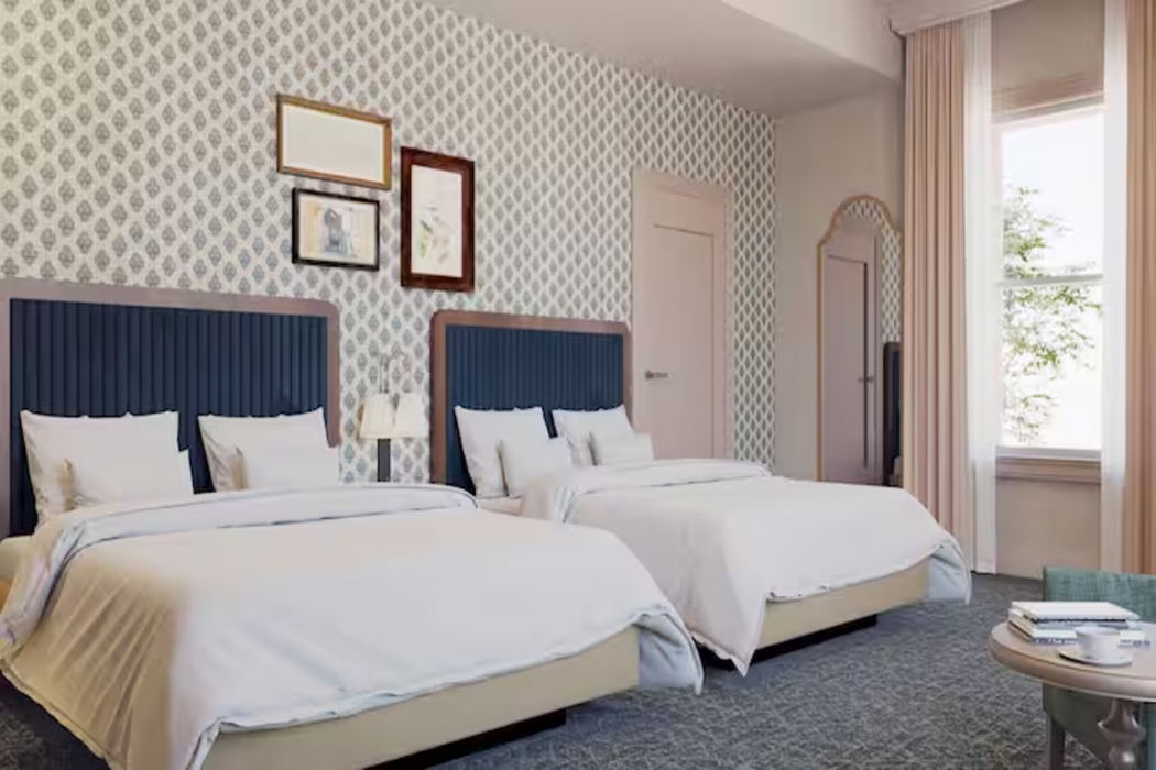 Hotel Petersburg, Tapestry Collection by Hilton 4/24