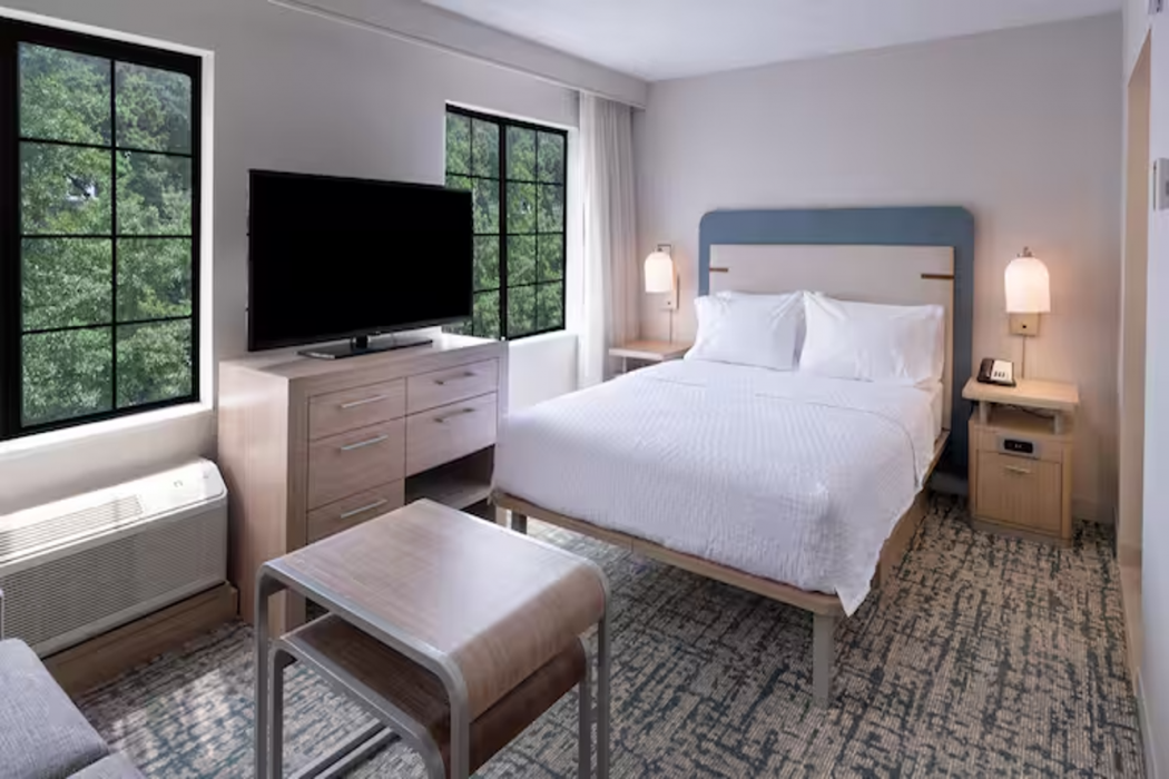 Homewood Suites by Hilton Holland 7/38