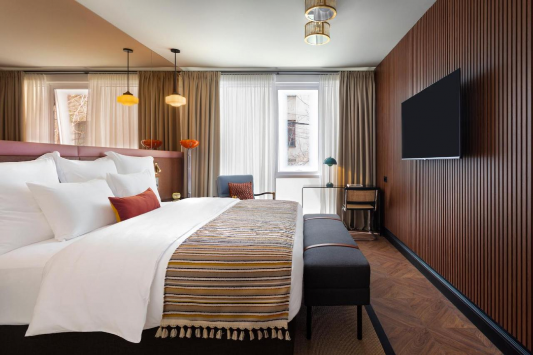 Artizan Design Hotel 12/61